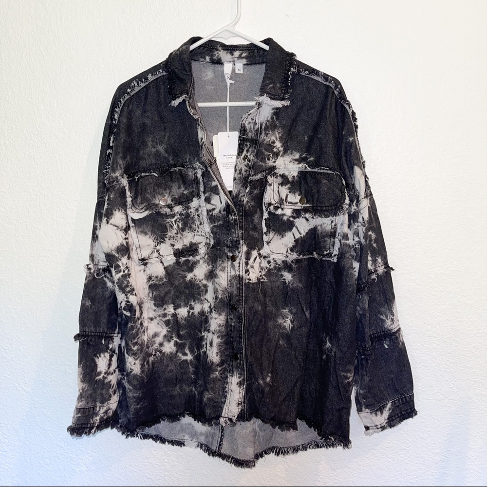 Elan Tie Die Button Up (Size Medium)